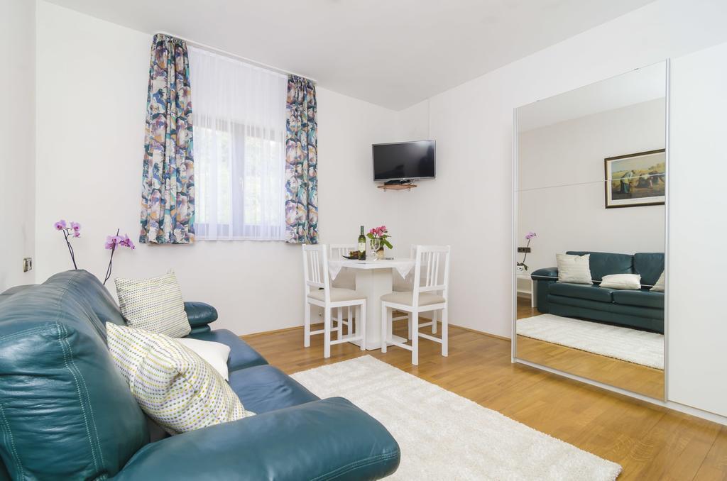 Apartment Nadine Okuklje 外观 照片