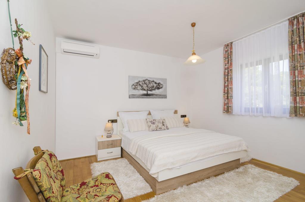 Apartment Nadine Okuklje 外观 照片